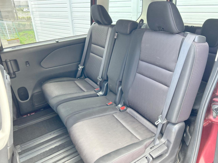 2017 Nissan Serena DAA-GFNC27 (UW-6a223e1f6a952)[23]