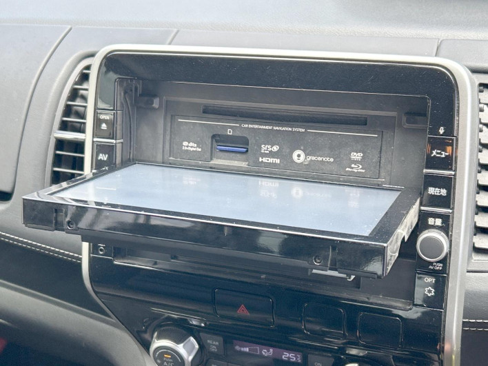 2017 Nissan Serena DAA-GFNC27 (UW-6a223e1f6a952)[20]