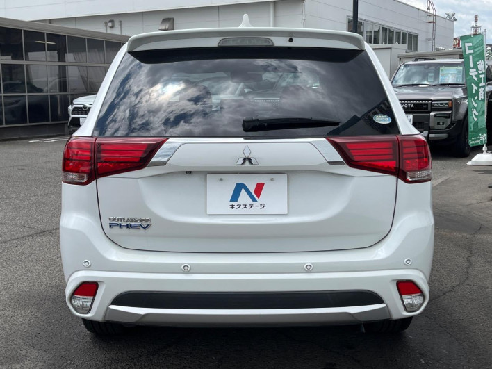 2015 Mitsubishi OUTLANDER PHEV DLA-GG2W (UW-6a223e2040832)[22]