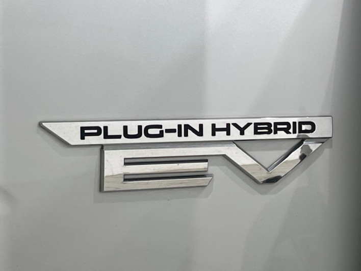 2021 Mitsubishi Eclipse Cross PHEV 5LA-GL3W (UW-6a223e2247258)[8]