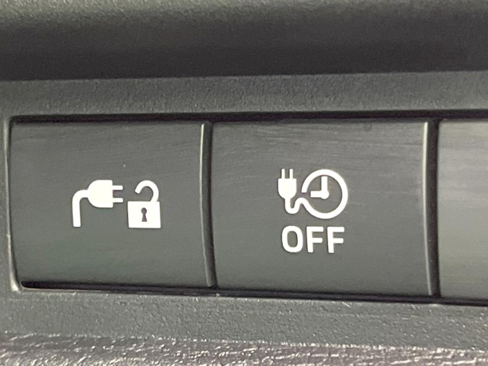 2022 Mitsubishi OUTLANDER PHEV 5LA-GN0W (UW-6a223e2276372)[18]