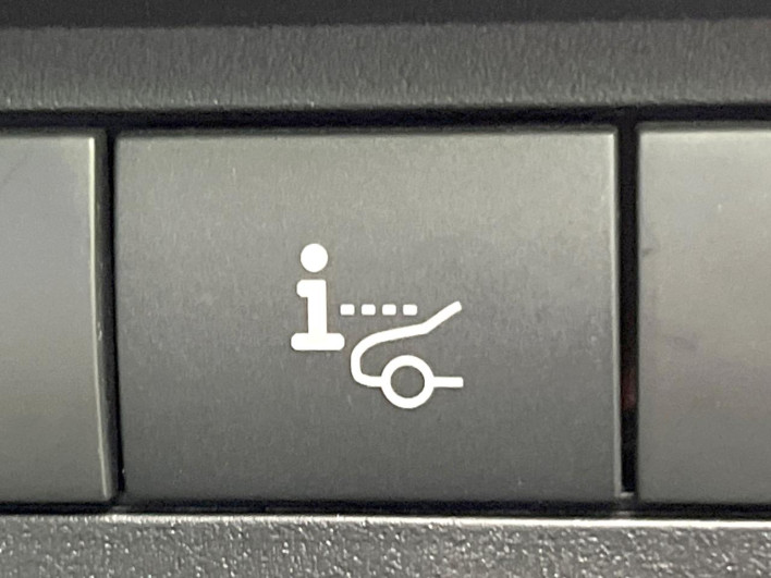 2022 Mitsubishi OUTLANDER PHEV 5LA-GN0W (UW-6a223e2276372)[19]