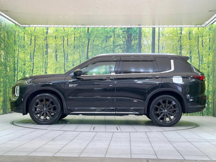 2022 Mitsubishi OUTLANDER PHEV 5LA-GN0W (UW-6a223e2276372)[11]