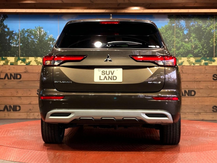 2022 Mitsubishi OUTLANDER PHEV 5LA-GN0W (UW-6a223e22977a9)[19]