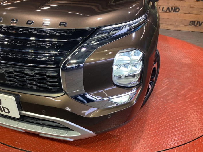 2022 Mitsubishi OUTLANDER PHEV 5LA-GN0W (UW-6a223e22977a9)[8]