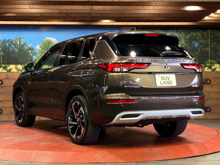 2022 Mitsubishi OUTLANDER PHEV 5LA-GN0W (UW-6a223e22977a9)[20]
