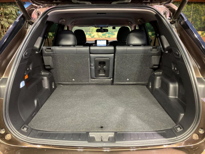 2022 Mitsubishi OUTLANDER PHEV 5LA-GN0W (UW-6a223e22977a9)[27]