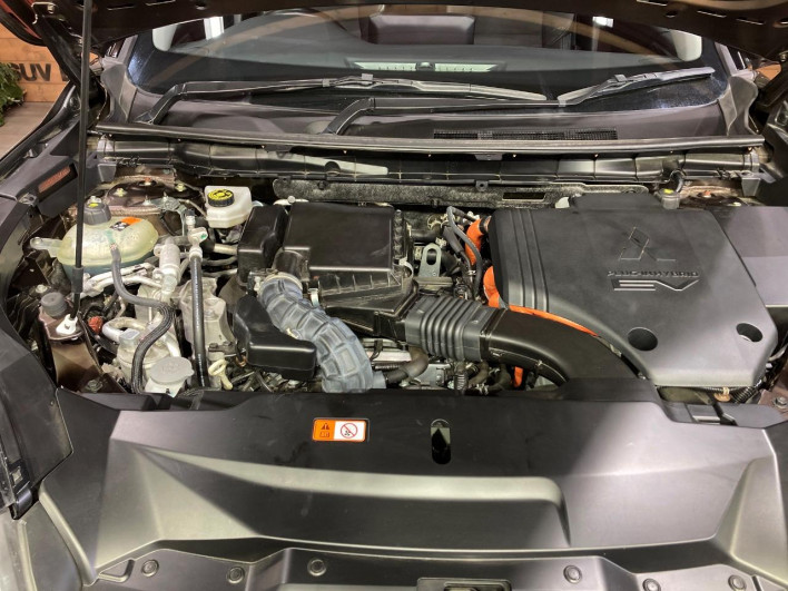 2022 Mitsubishi OUTLANDER PHEV 5LA-GN0W (UW-6a223e22977a9)[7]