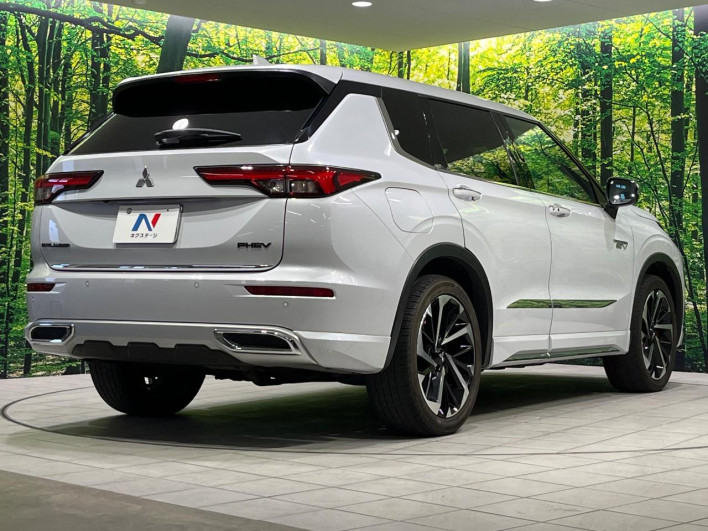 2022 Mitsubishi OUTLANDER PHEV 5LA-GN0W (UW-6a223e22ebe9a)[28]