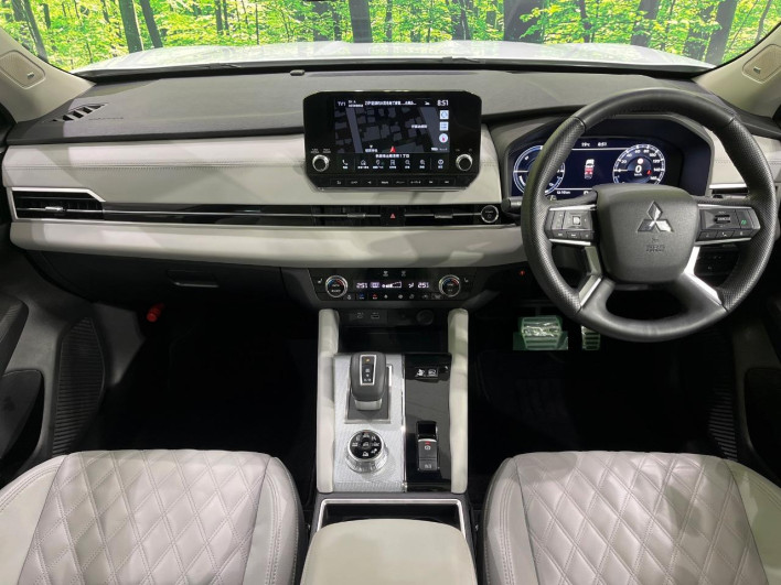 2022 Mitsubishi OUTLANDER PHEV 5LA-GN0W (UW-6a223e22ebe9a)[19]