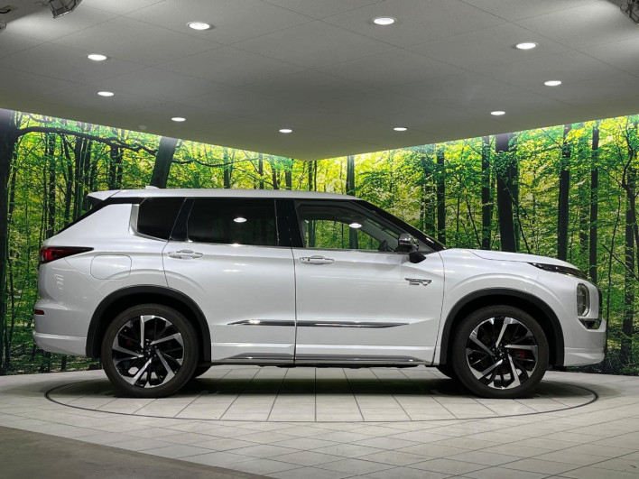 2022 Mitsubishi OUTLANDER PHEV 5LA-GN0W (UW-6a223e22ebe9a)[9]