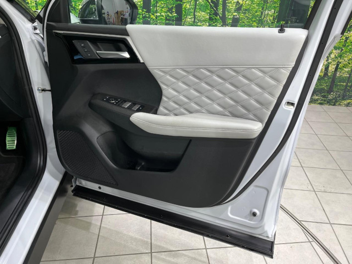 2022 Mitsubishi OUTLANDER PHEV 5LA-GN0W (UW-6a223e22ebe9a)[21]