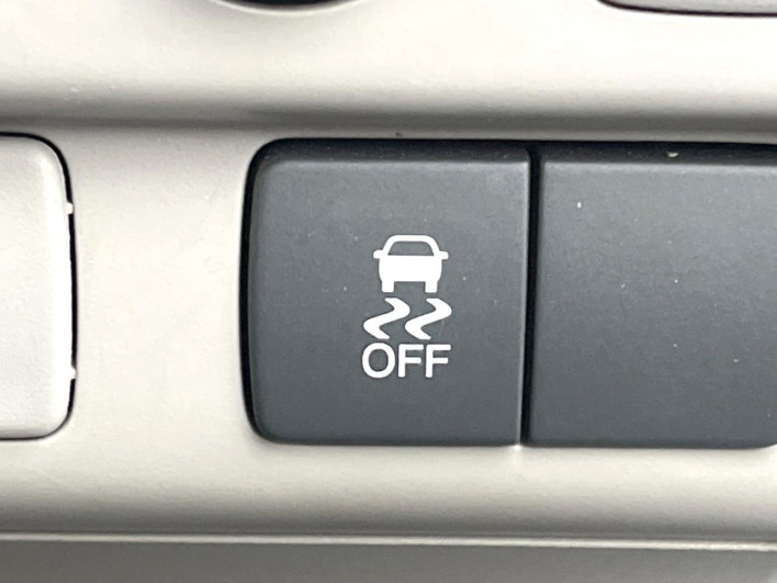 2014 Honda Freed hybrid DAA-GP3 (UW-6a223e252adf5)[13]