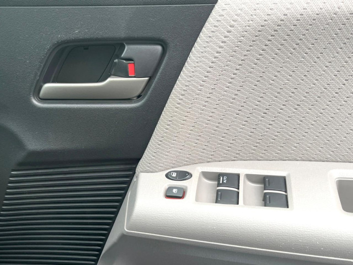 2014 Honda Freed hybrid DAA-GP3 (UW-6a223e252adf5)[14]