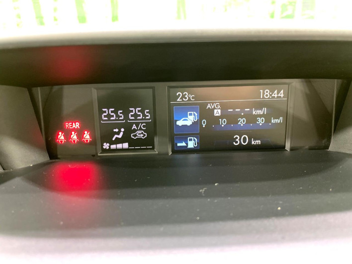 2015 Subaru XV DBA-GP7 (UW-6a223e2745427)[24]