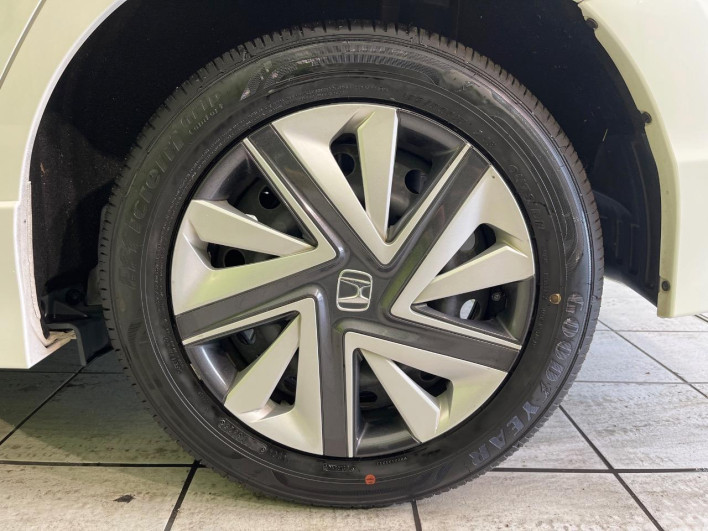 2017 Honda SHUTTLE DAA-GP7 (UW-6a223e277e521)[4]