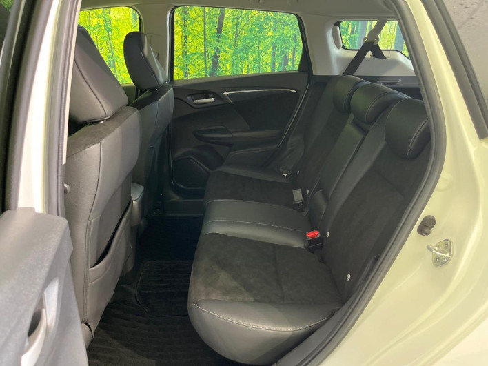 2017 Honda SHUTTLE DAA-GP7 (UW-6a223e277e521)[9]