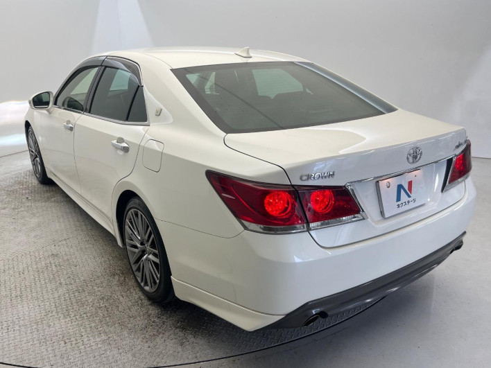 2013 Toyota Crown DBA-GRS214 (UW-6a223e2a76577)[26]