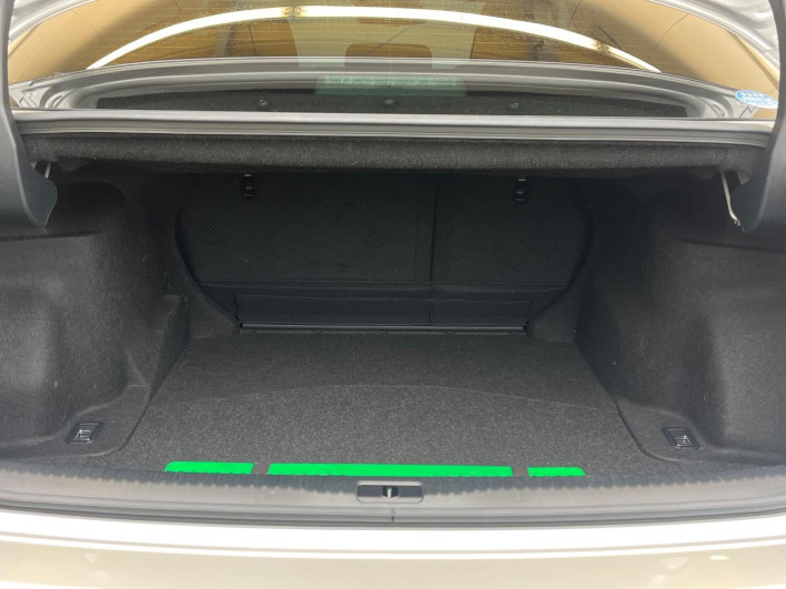 2013 Lexus IS DBA-GSE30 (UW-6a223e2b5ed6a)[28]