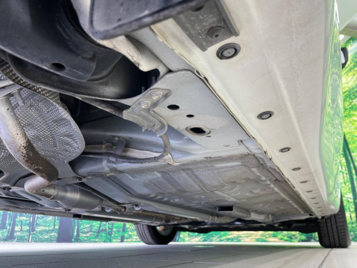 2019 Nissan Note DAA-HE12 (UW-6a223e4123ef2)[12]