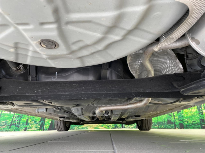 2019 Nissan Note DAA-HE12 (UW-6a223e4123ef2)[9]