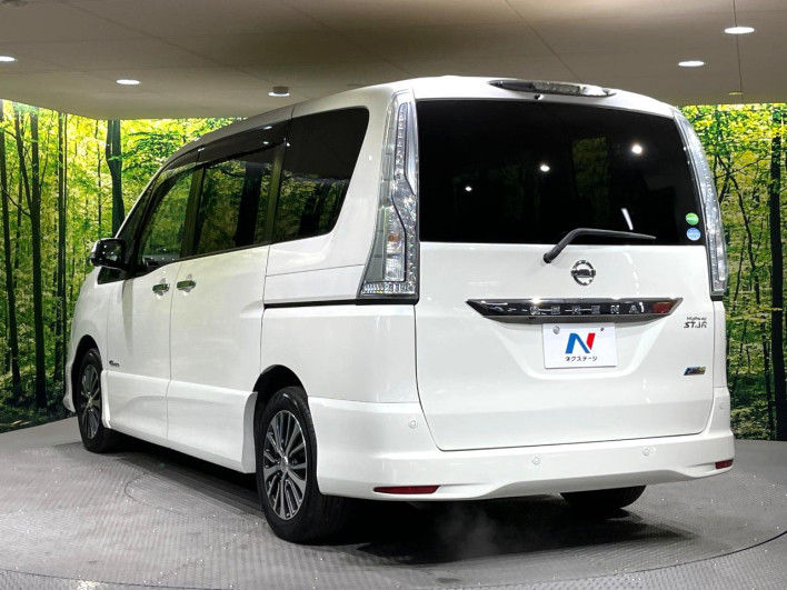 2016 Nissan Serena DAA-HFC26 (UW-6a223e4a81013)[22]