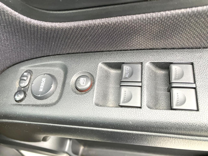 2007 Honda Zest DBA-JE1 (UW-6a223e5ab314f)[24]