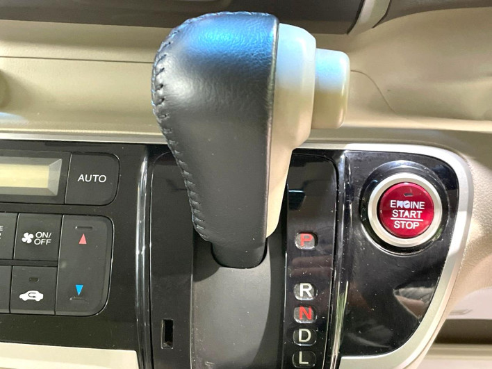 2012 Honda N-BOX DBA-JF1 (UW-6a223e5ae2fb9)[12]