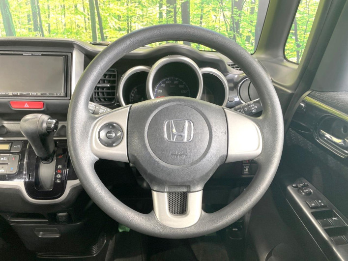 2012 Honda N-BOX CUSTOM DBA-JF1 (UW-6a223e5aee9e7)[28]