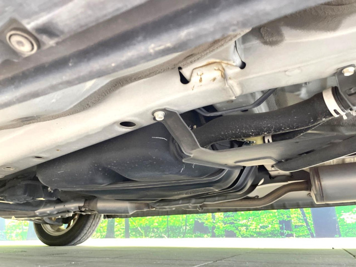 2015 Honda N-BOX CUSTOM DBA-JF1 (UW-6a223e5e3ea23)[24]