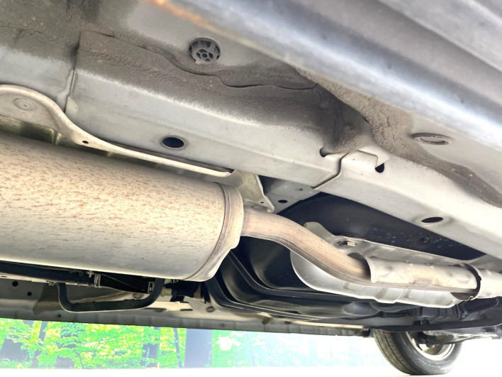 2015 Honda N-BOX CUSTOM DBA-JF1 (UW-6a223e5e3ea23)[28]