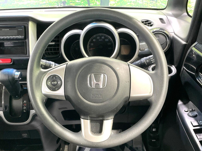 2015 Honda N-BOX CUSTOM DBA-JF1 (UW-6a223e5e3ea23)[5]