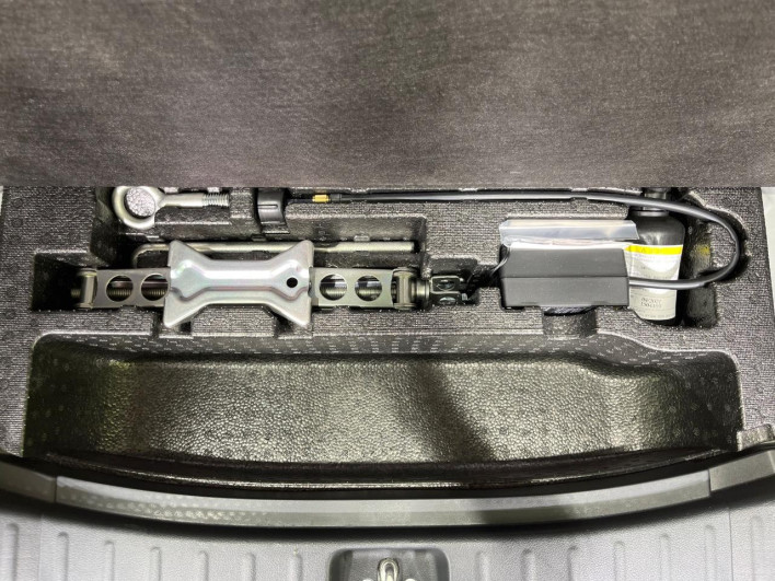2015 Honda N-BOX DBA-JF1 (UW-6a223e5e58064)[28]