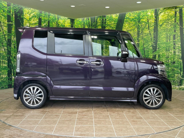 2016 Honda N-BOX CUSTOM DBA-JF1 (UW-6a223e60c5d2a)[21]