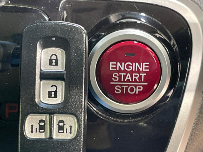 2016 Honda N-BOX CUSTOM DBA-JF1 (UW-6a223e60c5d2a)[5]