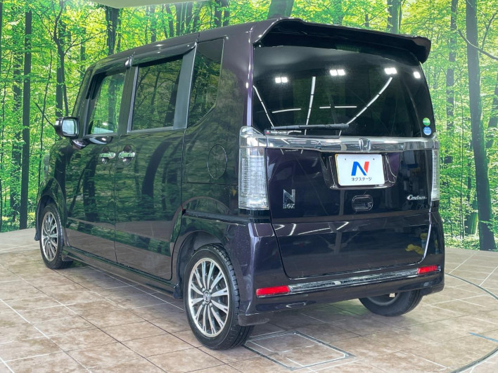 2016 Honda N-BOX CUSTOM DBA-JF1 (UW-6a223e60c5d2a)[18]