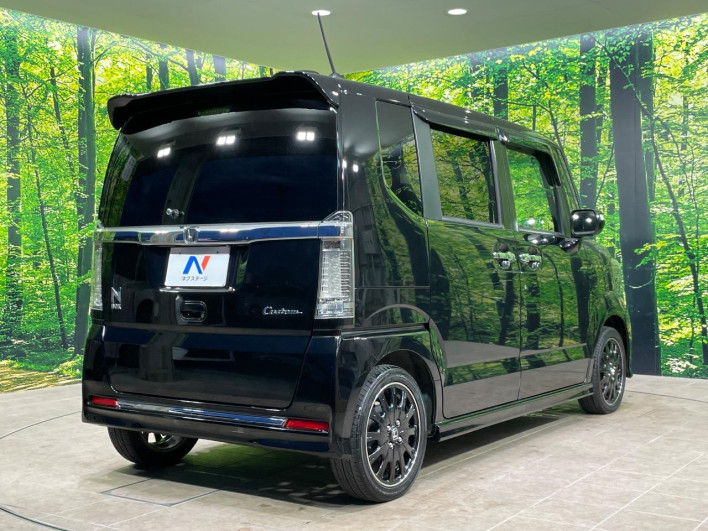 2016 Honda N-BOX CUSTOM DBA-JF1 (UW-6a223e60d4262)[28]