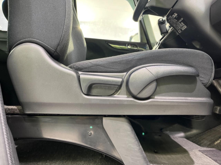 2015 Honda N-BOX CUSTOM DBA-JF2 (UW-6a223e641cc45)[29]