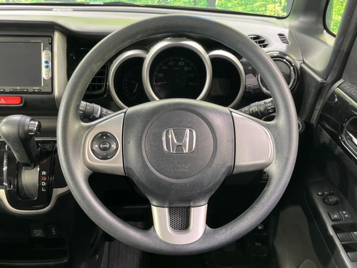 2015 Honda N-BOX CUSTOM DBA-JF2 (UW-6a223e641cc45)[26]