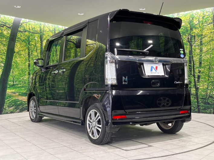 2015 Honda N-BOX CUSTOM DBA-JF2 (UW-6a223e641cc45)[16]