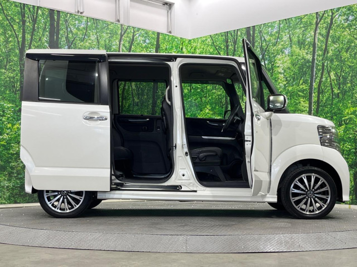 2015 Honda N-BOX CUSTOM DBA-JF2 (UW-6a223e650a34a)[22]