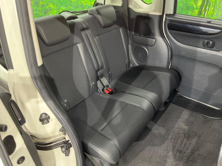 2015 Honda N-BOX CUSTOM DBA-JF2 (UW-6a223e650a34a)[25]