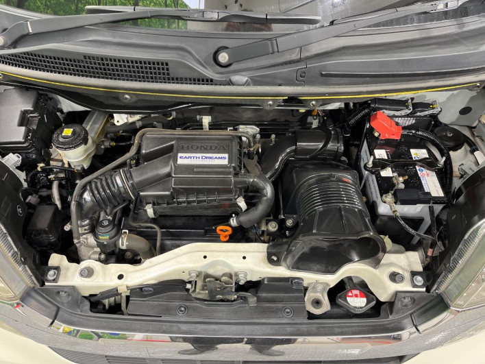 2015 Honda N-BOX CUSTOM DBA-JF2 (UW-6a223e650a34a)[4]