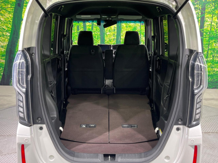 2018 Honda N-BOX CUSTOM DBA-JF3 (UW-6a223e66b9783)[9]