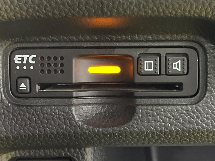 2018 Honda N-BOX CUSTOM DBA-JF3 (UW-6a223e66b9783)[24]