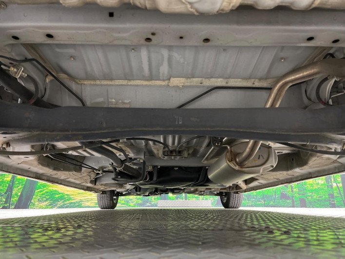 2018 Honda N-BOX CUSTOM DBA-JF3 (UW-6a223e66b9783)[12]