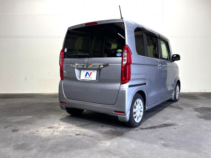 2017 Honda N-BOX DBA-JF3 (UW-6a223e69bace8)[22]