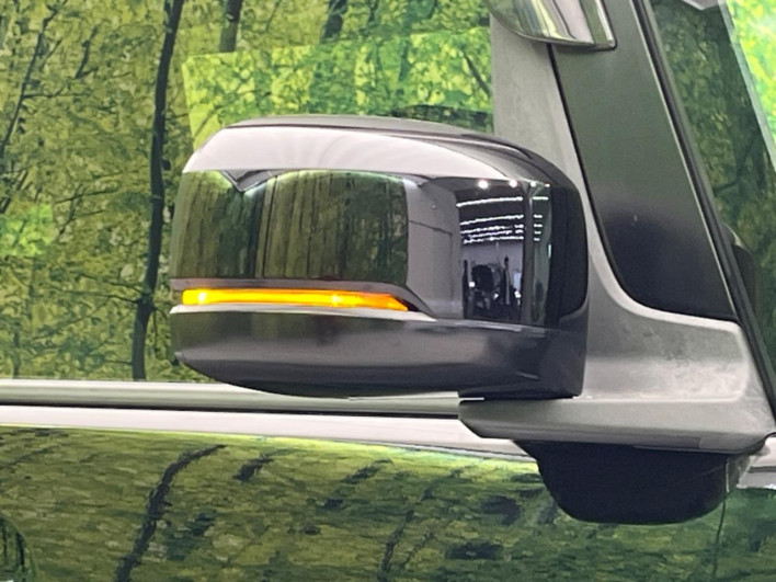2018 Honda N-BOX CUSTOM DBA-JF3 (UW-6a223e6a093c9)[13]