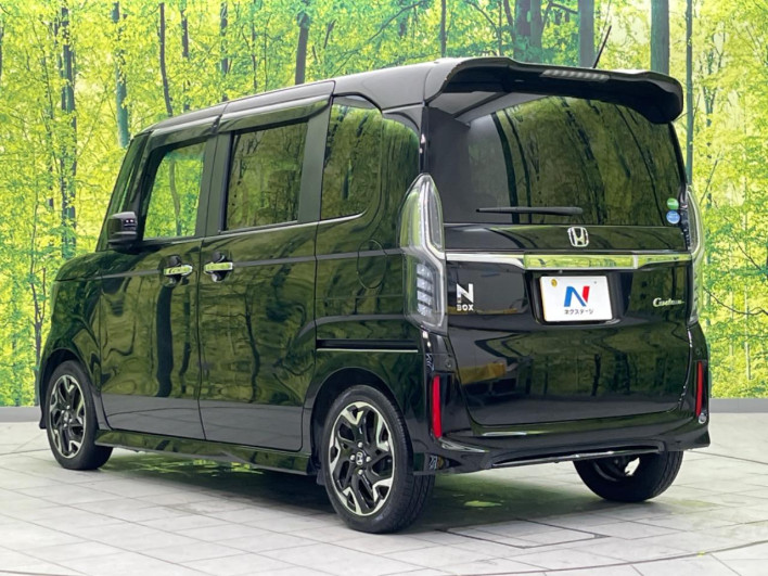 2018 Honda N-BOX CUSTOM DBA-JF3 (UW-6a223e6a093c9)[16]