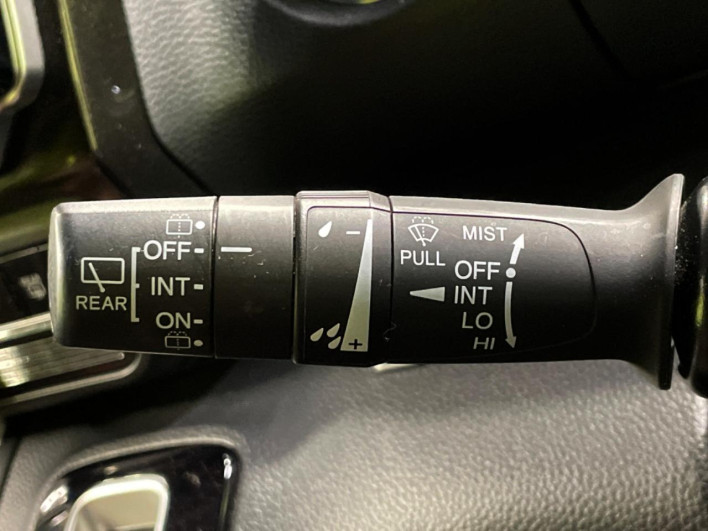 2019 Honda N-BOX CUSTOM DBA-JF3 (UW-6a223e6acec4d)[23]